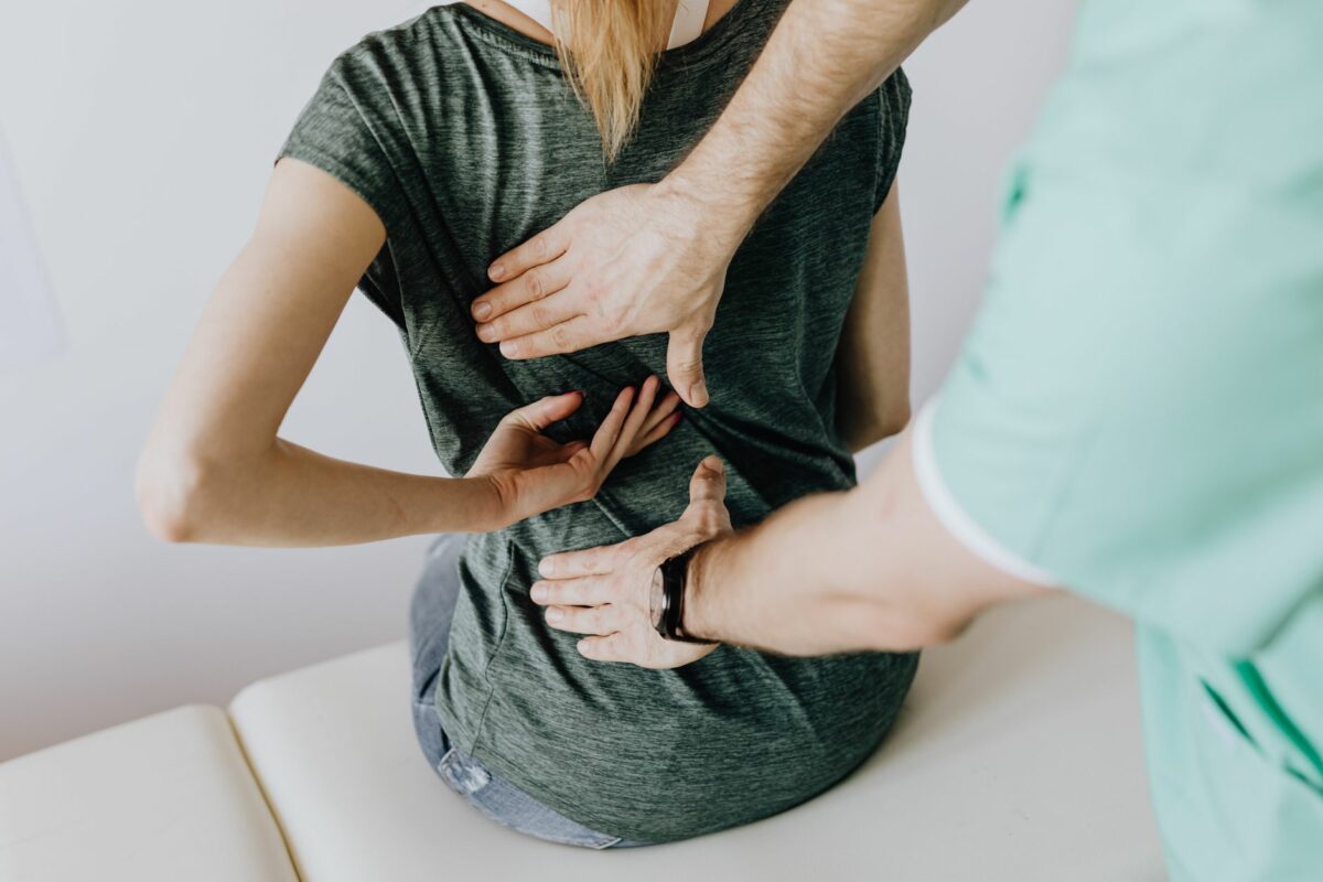 Budget de la Sécu 2027 : l'ostéopathie pourrait-elle sortir des contrats de mutuelle ?